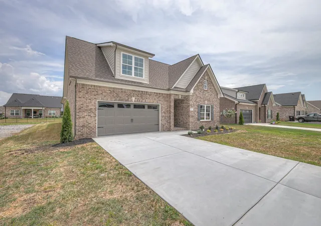 Photo 2 of Single family home for sale at 5529 Sinclair St, Murfreesboro, TN 37127 | MLS# 3231937 | Listing updated on 2026-09-23