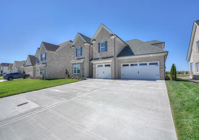 Photo 3 of Single family home for sale at 5525 Sinclair St, Murfreesboro, TN 37127 | MLS# 3231934 | Listing updated on 2026-09-23