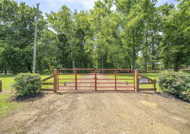 2nd image of 540 Teal Ln, Savannah, TN 38372 | MLS# 3231399