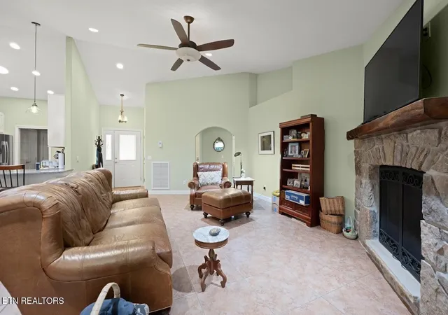 5th image of 14 Heatherhurst Court, Crossville, TN 38558 | MLS# 3231406