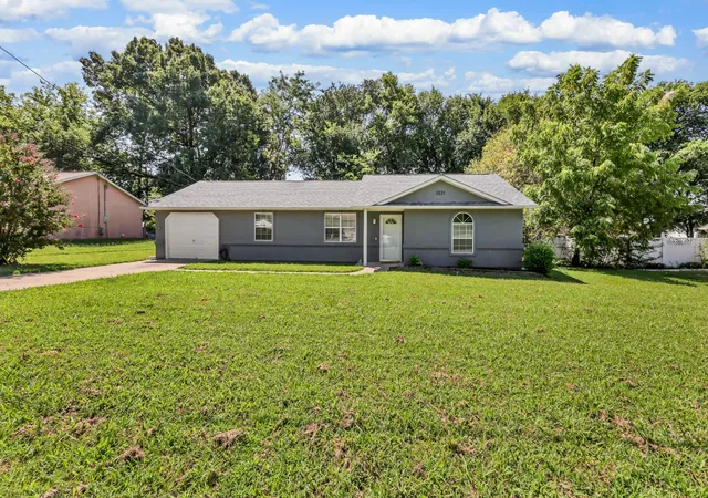 2nd image of 1221 Patton Pl, Oak Grove, KY 42262 | MLS# 3254963