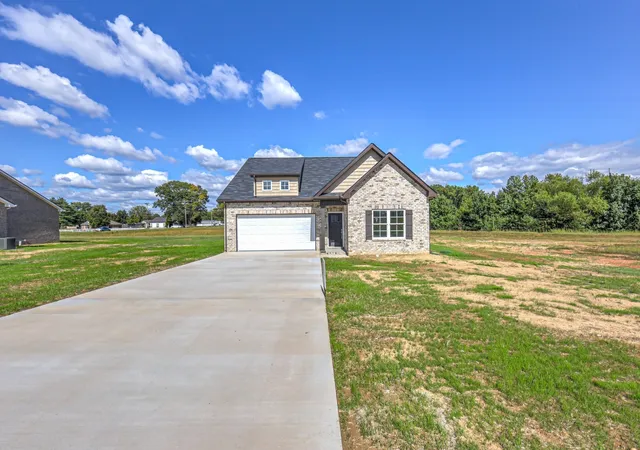 Homes for sale in Decherd, TN | 41 Bartow St, Decherd, TN 37324 | MLS# 3231451