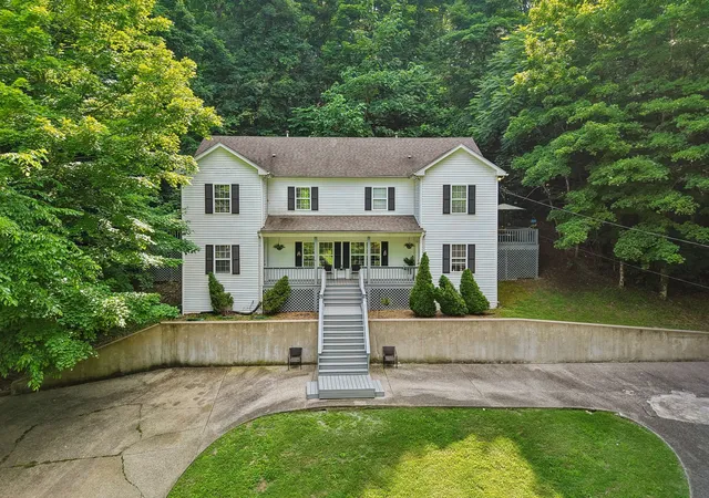 2nd image of 1017 Harpeth Valley Ct, Nashville, TN 37221 | MLS# 3231505