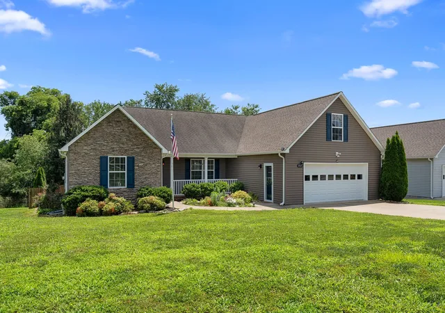 Homes for sale in Columbia, TN | 1925 Sheffield Lane, Columbia, TN 38401 | MLS# 3231516