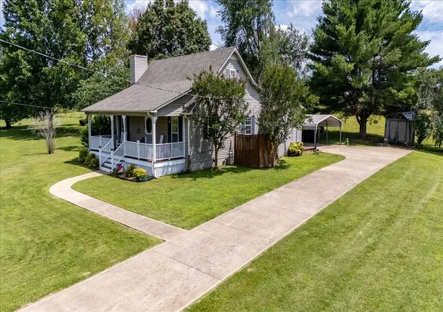 Homes for sale in Loretto, TN | 612 Clax Branch Rd, Loretto, TN 38469 | MLS# 3231548