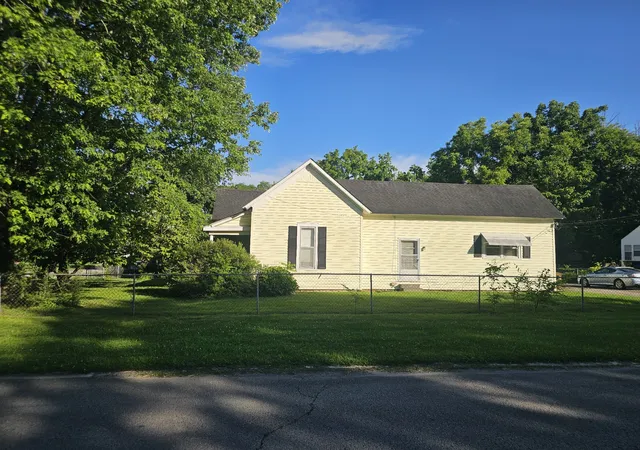 Homes for sale in Tullahoma, TN | 500 S Franklin St, Tullahoma, TN 37388 | MLS# 3231528