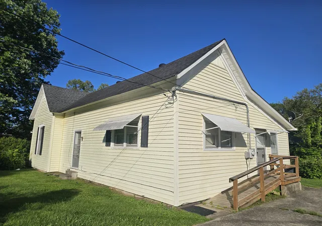 Homes for sale in Tullahoma, TN | 500 S Franklin St, Tullahoma, TN 37388 | MLS# 3231528