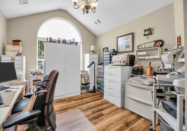 2nd image of 825 Browns Ln, Gallatin, TN 37066