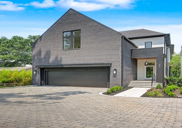 Photo 2 of Single family home for sale at 3806 Harding Pl, Nashville, TN 37215 | MLS# 3242961 | Listing updated on 2026-09-30
