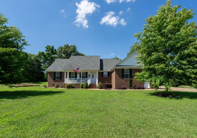 Homes for sale in Summertown, TN | 153 Center Point Dr, Summertown, TN 38483 | MLS# 3242496