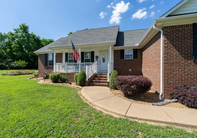 Homes for sale in Summertown, TN | 153 Center Point Dr, Summertown, TN 38483 | MLS# 3242496