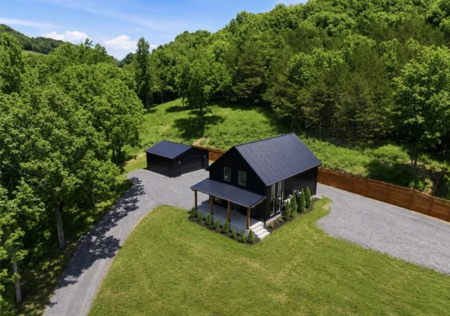 Homes for sale in Carthage, TN | 5 Carter Lane, Carthage, TN 37030 | MLS# 3231816