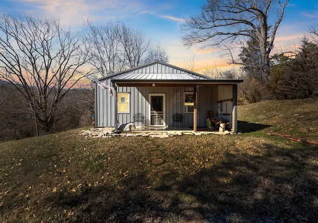 Homes for sale in Petersburg, TN | 474 Bartlett Hollow Rd, Petersburg, TN 37144 | MLS# 3233951