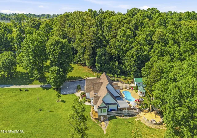 5th image of 824 Midway Rd, Strawberry Plains, TN 37871 | MLS# 3231840