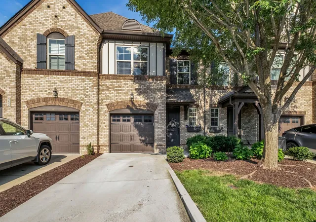 2nd image of 350 Coronado Pvt Cir, Hendersonville, TN 37075 | MLS# 3231890