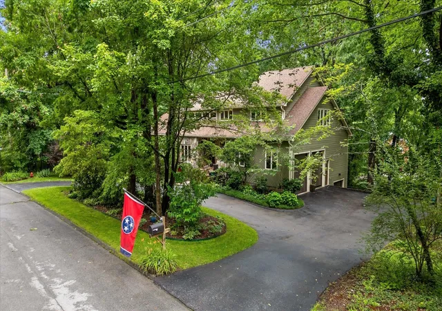 5th image of 10 Pebble Lane, Signal Mountain, TN 37377 | MLS# 3259768