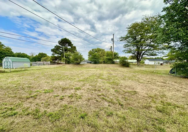 12th image of 122 E St, Clarksville, TN 37042 | MLS# 3231946