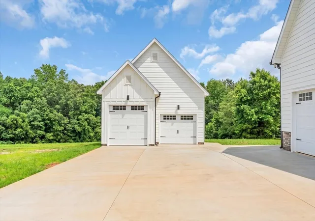 Homes for sale in Winchester, TN | 74 Summer Lake Ct, Winchester, TN 37398 | MLS# 3232049