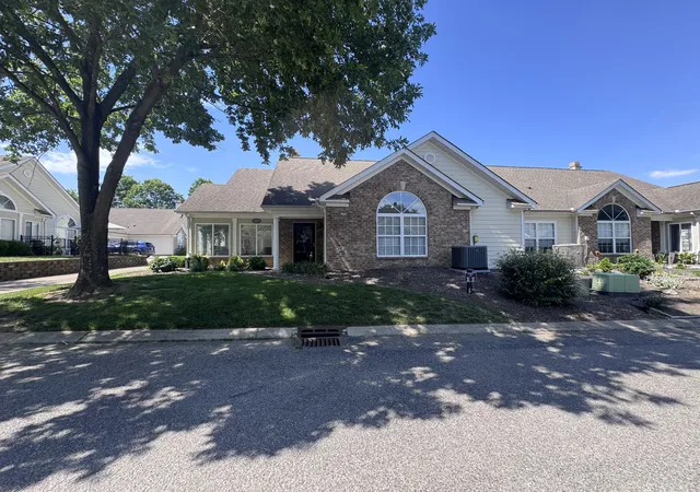 1st image of 825 Browns Ln #301, Gallatin, TN 37066 | MLS# 3232048