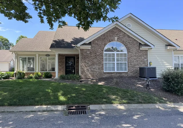 Photo 3 of Condo for sale at 825 Browns Ln #301, Gallatin, TN 37066 | MLS# 3232048 | Listing updated on 2026-10-09