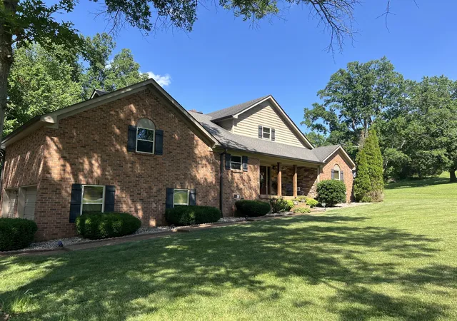 2nd image of 1420 Cantrell Dr, Cottontown, TN 37048 | MLS# 3234227