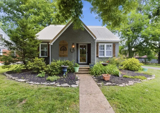 Homes for sale in Centerville, TN | 103 Barnwell Avenue, Centerville, TN 37033 | MLS# 3232077