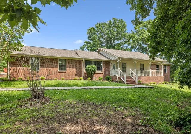 Photo 4 of Single family home for sale at 1533 Iron Brg Rd, Columbia, TN 38401 | MLS# 3251773 | Listing updated on 2026-10-09