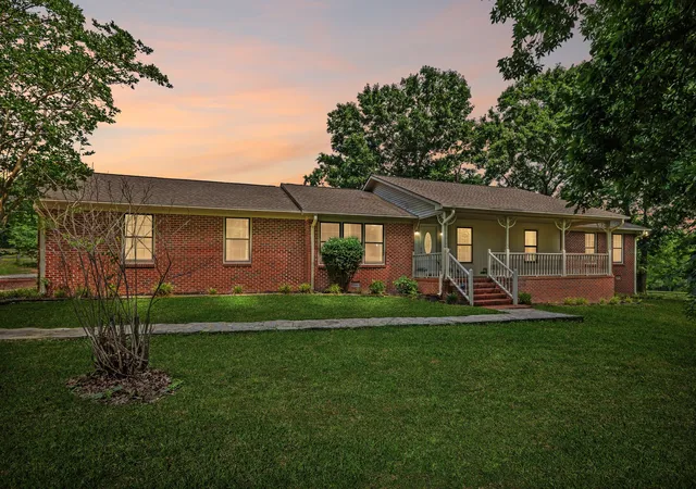 Homes for sale in Columbia, TN | 1533 Iron Bridge Rd, Columbia, TN 38401 | MLS# 3251773