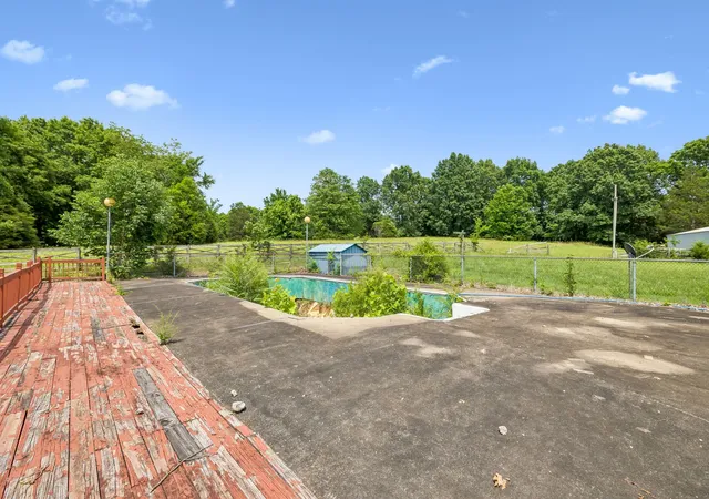 Homes for sale in Columbia, TN | 1533 Iron Bridge Rd, Columbia, TN 38401 | MLS# 3251773