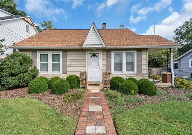 Photo 1 of Single family home for sale at 5302 Elkins Ave, Nashville, TN 37209 | MLS# 3280766 | Listing updated on 2026-09-14