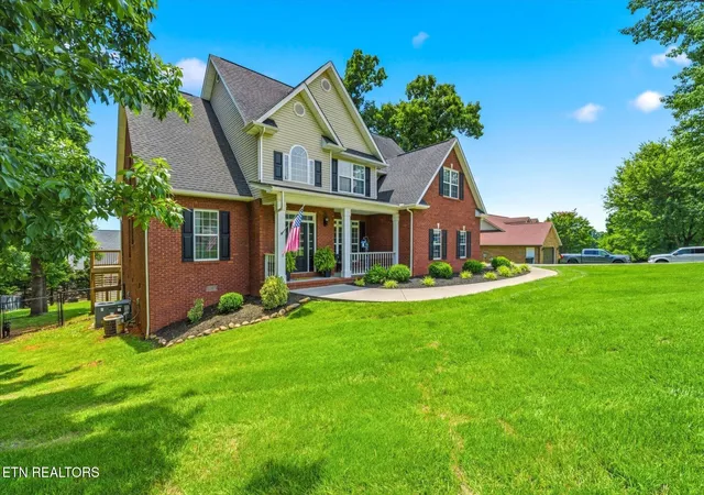 Photo 2 of Single family home for sale at 1537 Ellis Woods Loop, Sevierville, TN 37876 | MLS# 3527435 | Listing updated on 2026-09-21