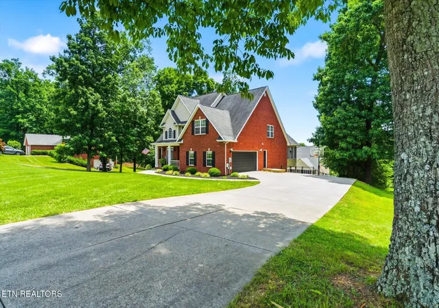 Photo 3 of Single family home for sale at 1537 Ellis Woods Loop, Sevierville, TN 37876 | MLS# 3527435 | Listing updated on 2026-09-21