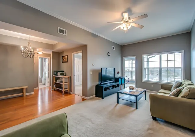 5th image of 2025 Woodmont Blvd #215, Nashville, TN 37215 | MLS# 3234568
