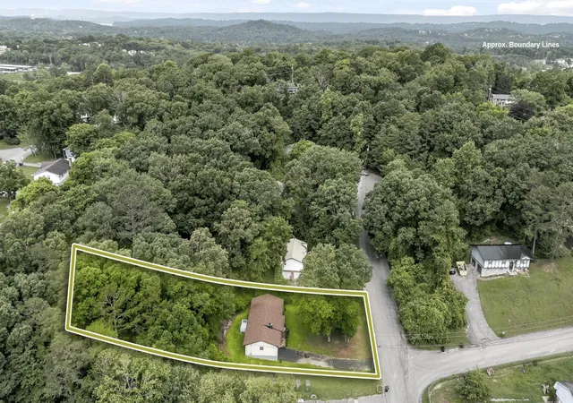 Photo 2 of Single family home for sale at 7001 Barter Dr, Harrison, TN 37341 | MLS# 3232187 | Listing updated on 2026-10-02