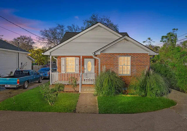 Photo 3 of Single family home for sale at 809 N Dupont Ave, Madison, TN 37115 | MLS# 3239858 | Listing updated on 2026-08-19