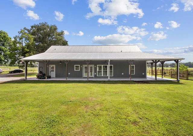 Homes for sale in Summertown, TN | 4108 Summertown Hwy, Summertown, TN 38483 | MLS# 3234270