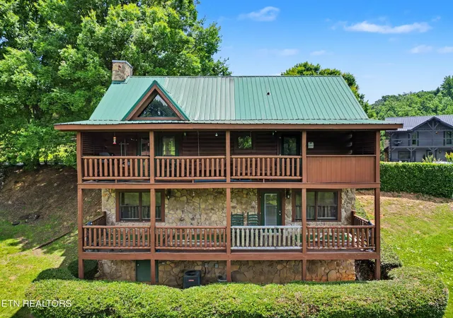 2nd image of 1629 Little Cabin Loop, Sevierville, TN 37862 | MLS# 3311883