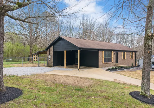 Homes for sale in Pinson, TN | 605 Parkburg Rd, Pinson, TN 38366 | MLS# 3232262