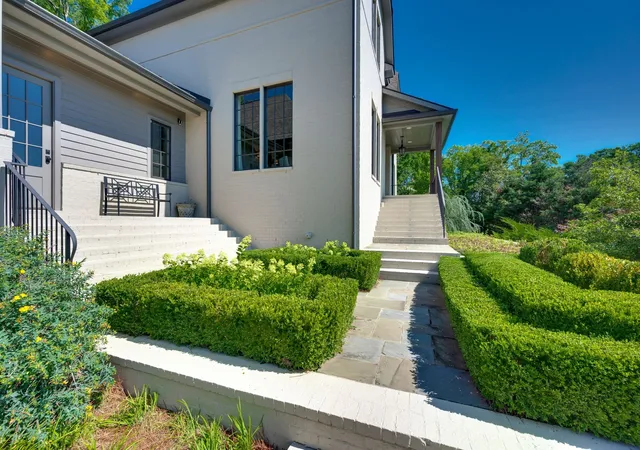 Photo 2 of Mansion for sale at 4523 Wayland Dr, Nashville, TN 37215 | MLS# 3232468 | Listing updated on 2026-09-02