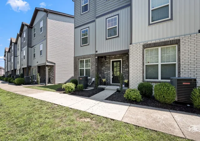 Homes for sale in La Vergne, TN | 139 Ramsden Ave, La Vergne, TN 37086 | MLS# 3244020