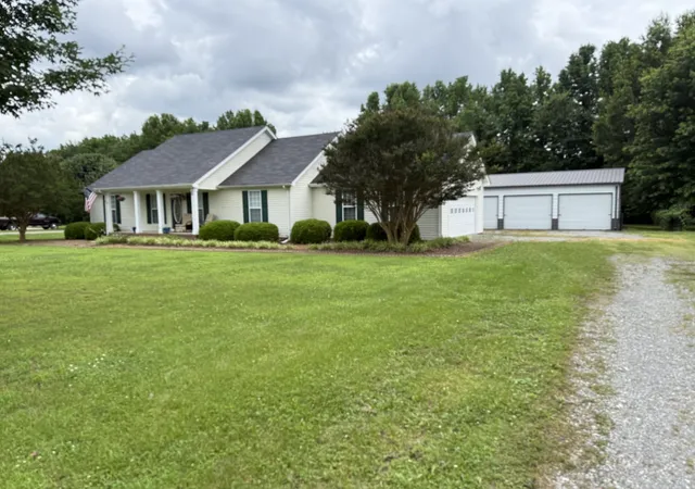 Homes for sale in Fayetteville, TN | 28 Long Meadow Dr, Fayetteville, TN 37334 | MLS# 3232341