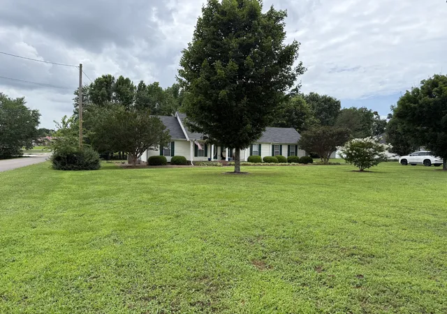 Homes for sale in Fayetteville, TN | 28 Long Meadow Dr, Fayetteville, TN 37334 | MLS# 3232341