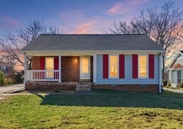 Homes for sale in Nashville, TN | 3617 Donna Kay Dr, Nashville, TN 37211 | MLS# 3243911