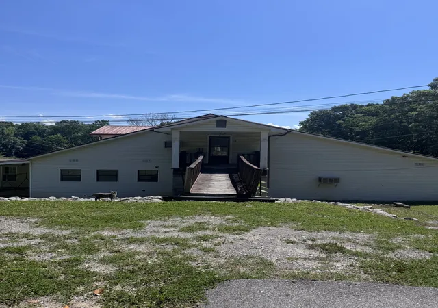 Homes for sale in Erin, TN | 9863 Hwy 13, Erin, TN 37061 | MLS# 3233556