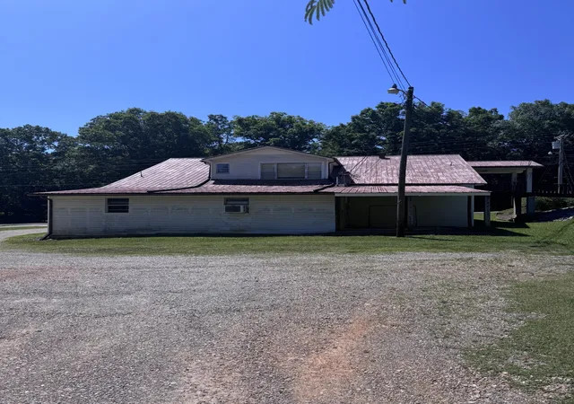 Homes for sale in Erin, TN | 9863 Hwy 13, Erin, TN 37061 | MLS# 3233556