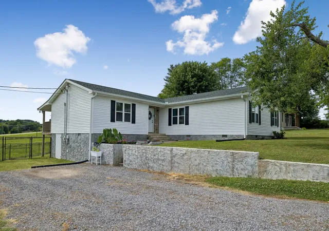 Homes for sale in Gordonsville, TN | 54 Hickman Hwy, Gordonsville, TN 38563 | MLS# 3242691