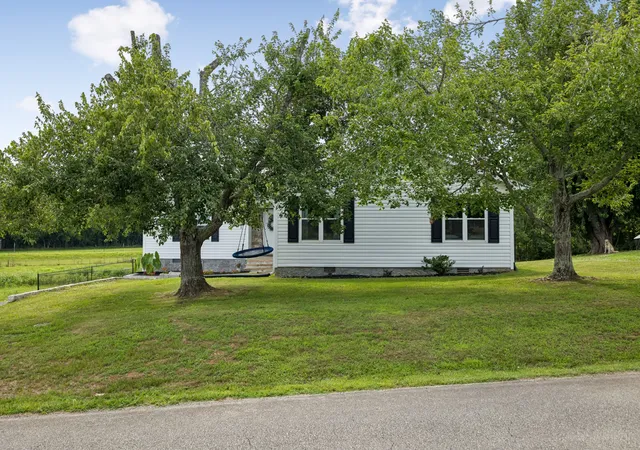 Homes for sale in Gordonsville, TN | 54 Hickman Hwy, Gordonsville, TN 38563 | MLS# 3242691