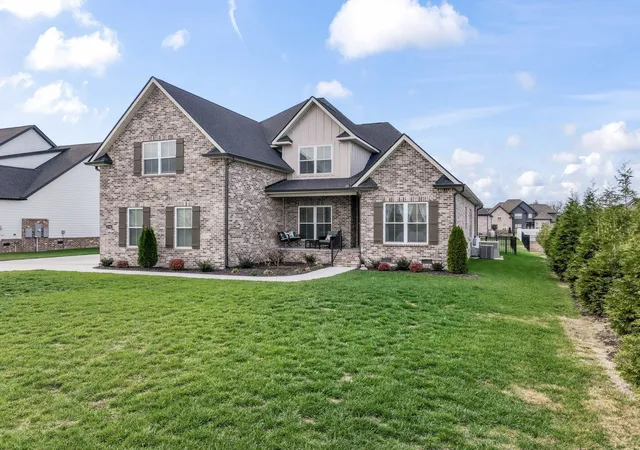 Photo 2 of Single family home for sale at 2706 Congress Dr, Murfreesboro, TN 37128 | MLS# 3232419 | Listing updated on 2026-09-22