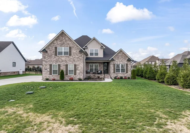 Photo 4 of Single family home for sale at 2706 Congress Dr, Murfreesboro, TN 37128 | MLS# 3232419 | Listing updated on 2026-09-22