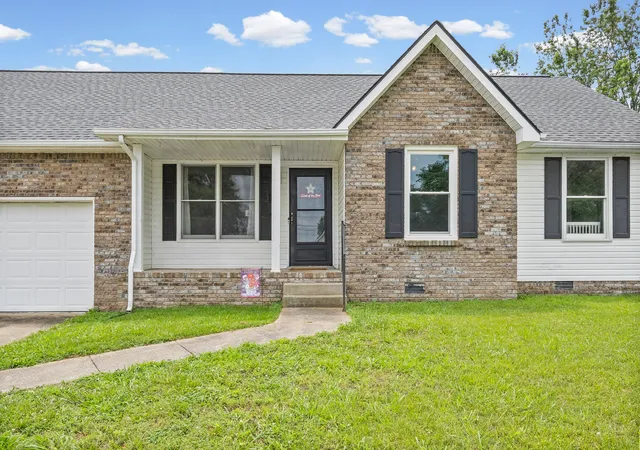 3rd image of 1788 Cherry Point Ct, Clarksville, TN 37042 | MLS# 3233861